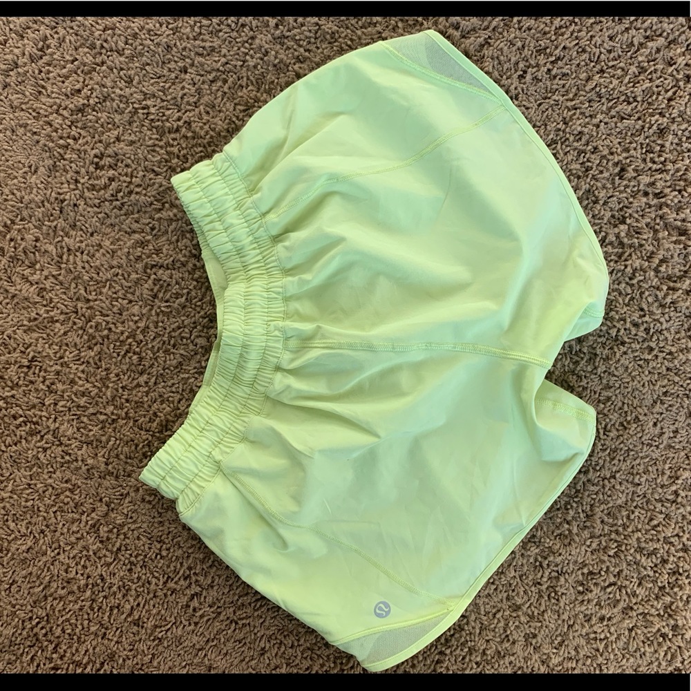 LuluLemon Hotty Hot 4” length short